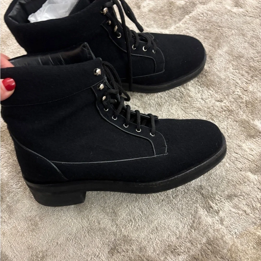 *CHANEL* Black Felt Lace-Up Moto Boot w/Leather Trim Size 41